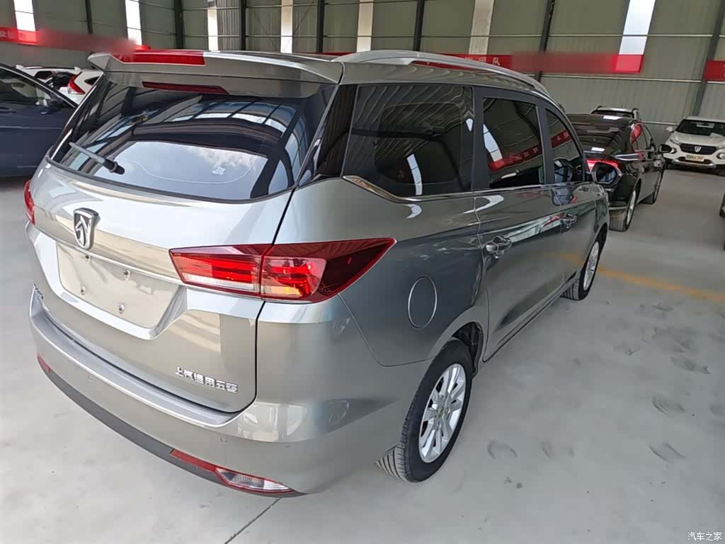 Wuling 360, 2018 7