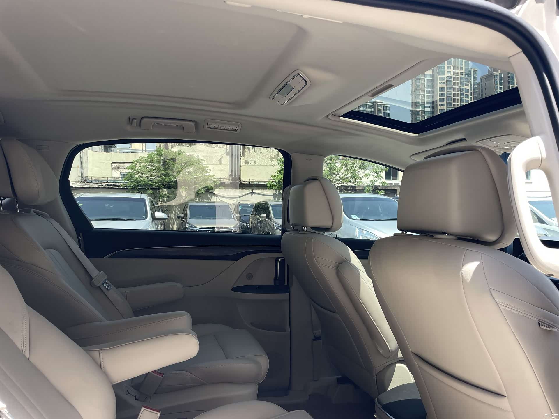 Buick GL8, 2021 13