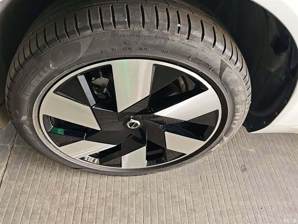 Volvo XC60, 2024 23
