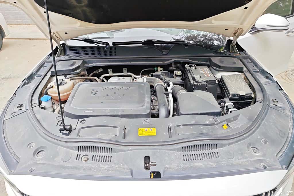 Bestune B70, 2023 10