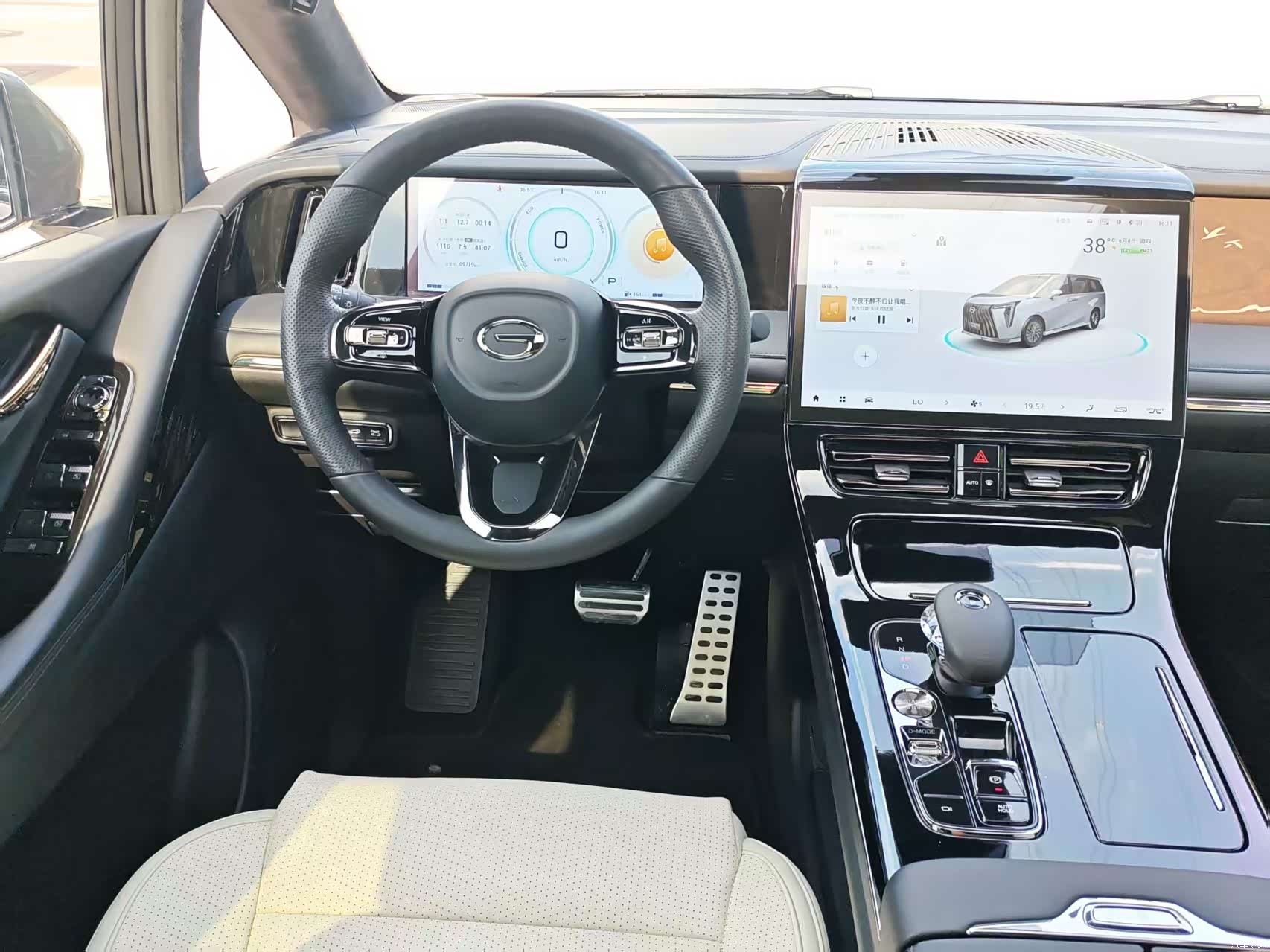 Trumpchi M8, 2023 13