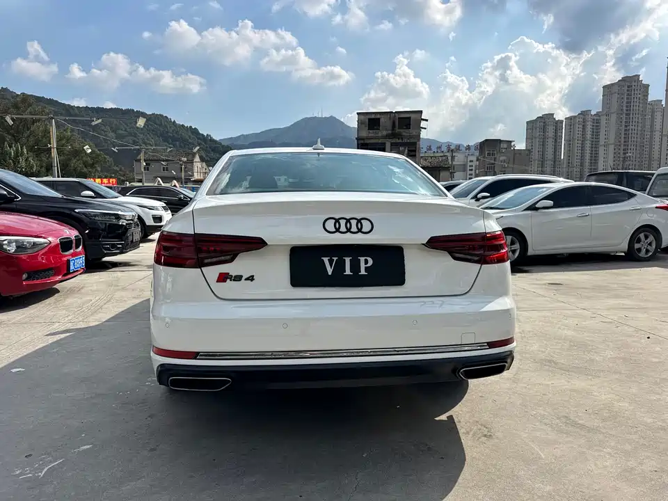 Audi A4L