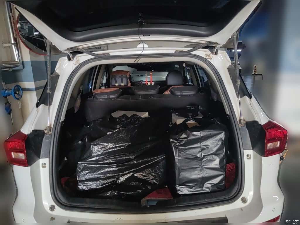 Haval M6, 2017 15