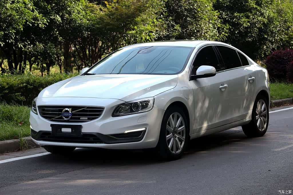 Volvo S60, 2015 1