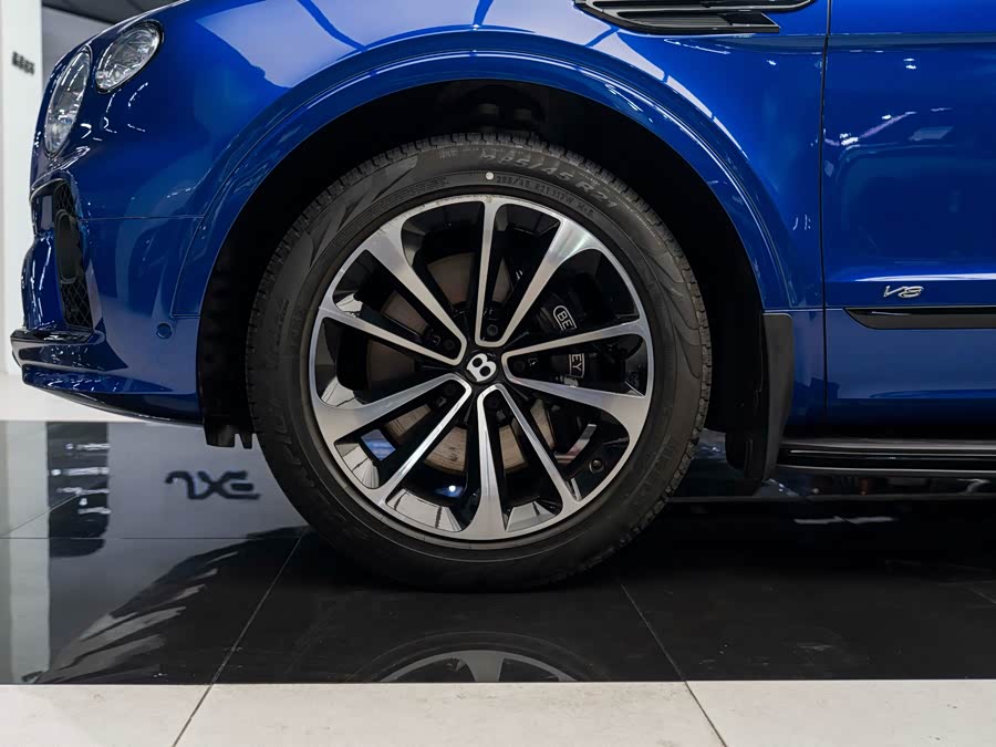 Bentley Bentayga 2021, фото 16