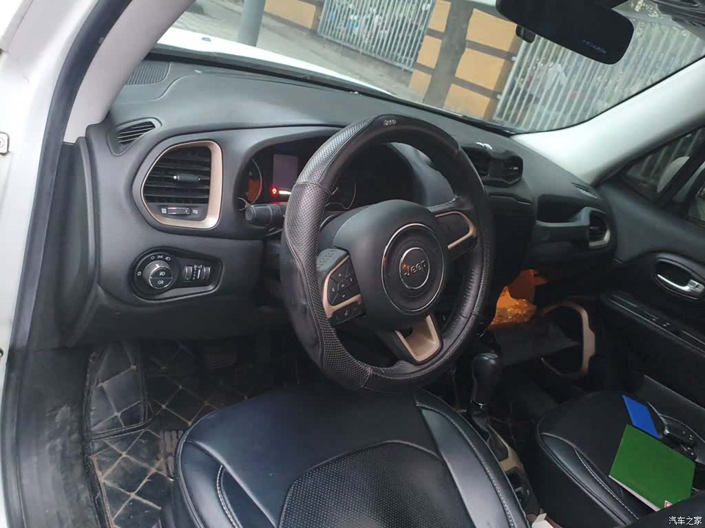 Jeep Renegade, 2017 11