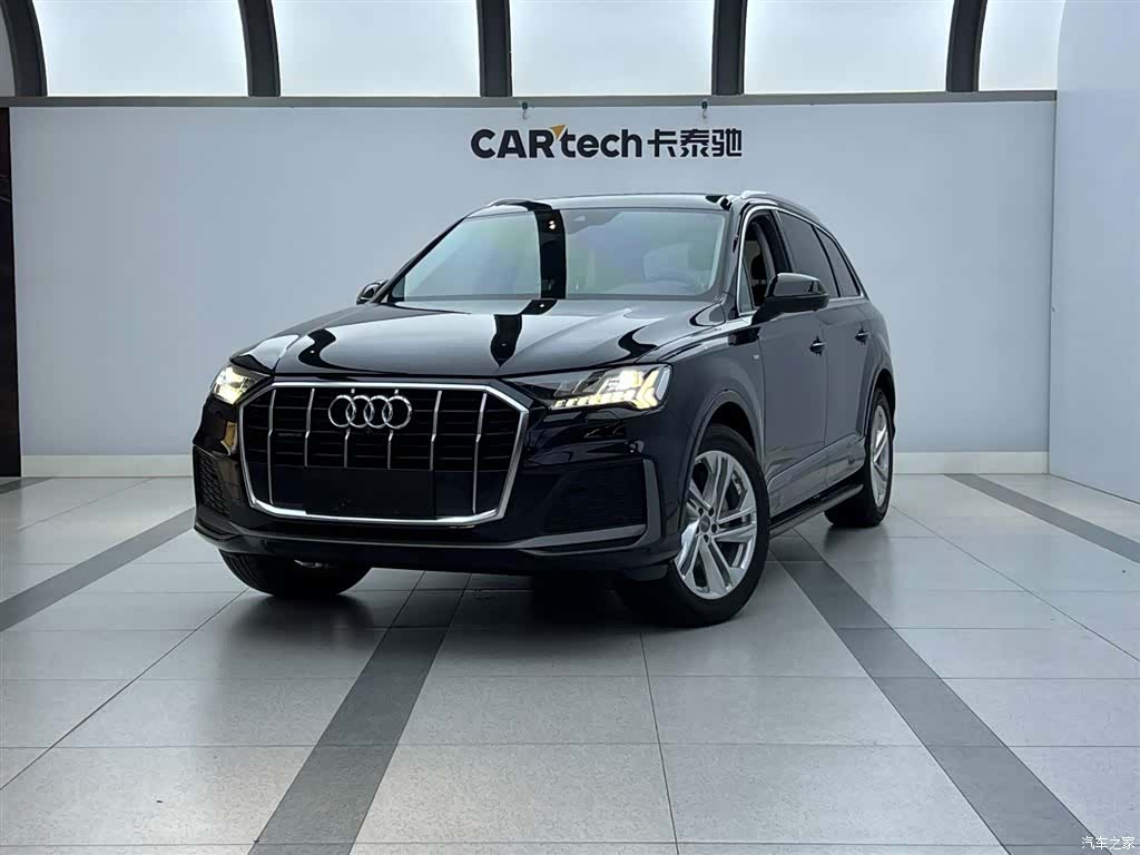Audi Q7, 2021 1