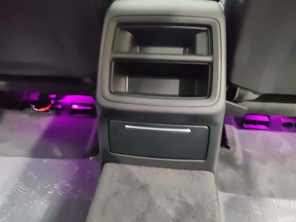 Audi A4L, 2023 24
