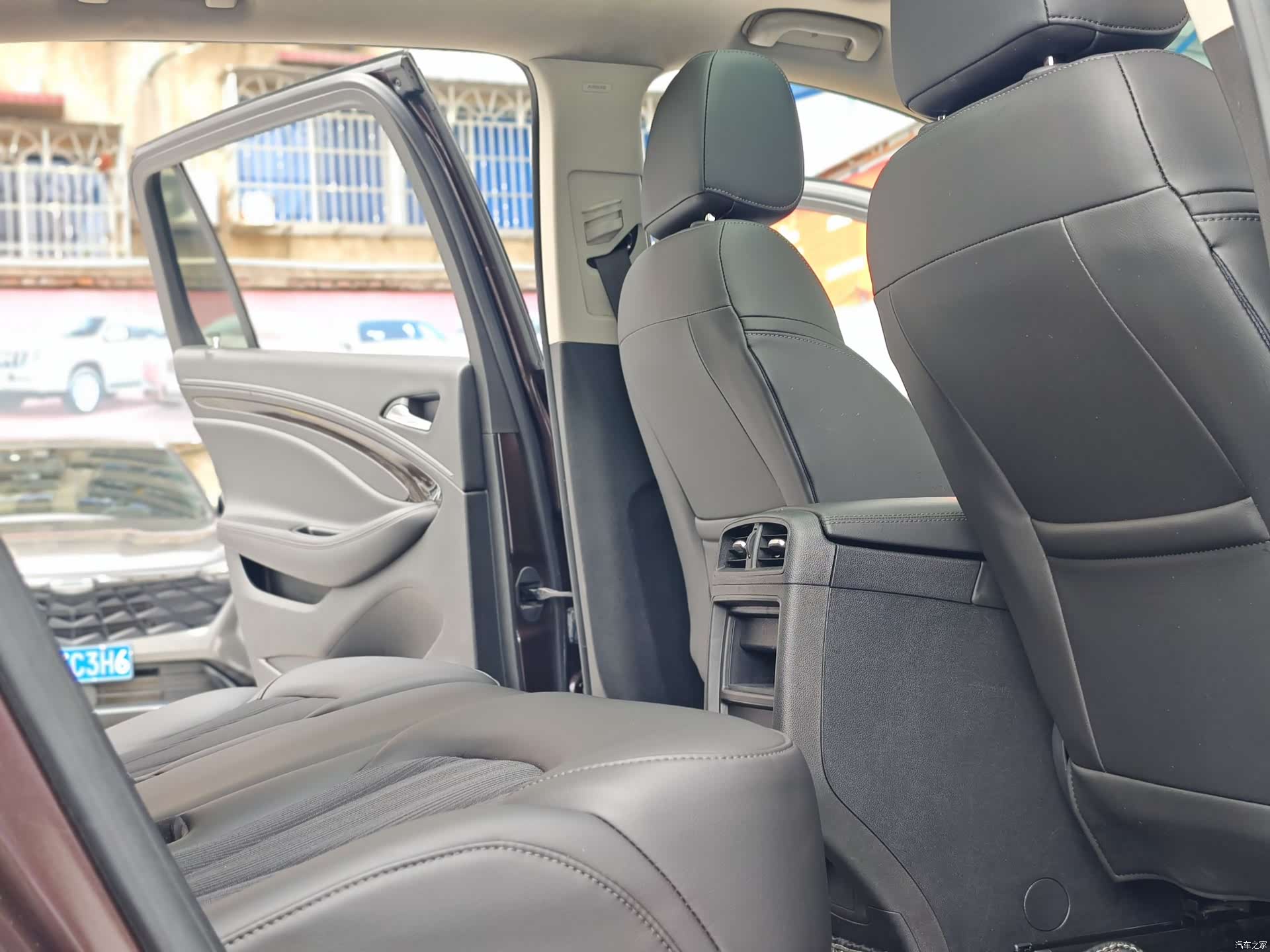 Buick Envision Plus, 2019 18