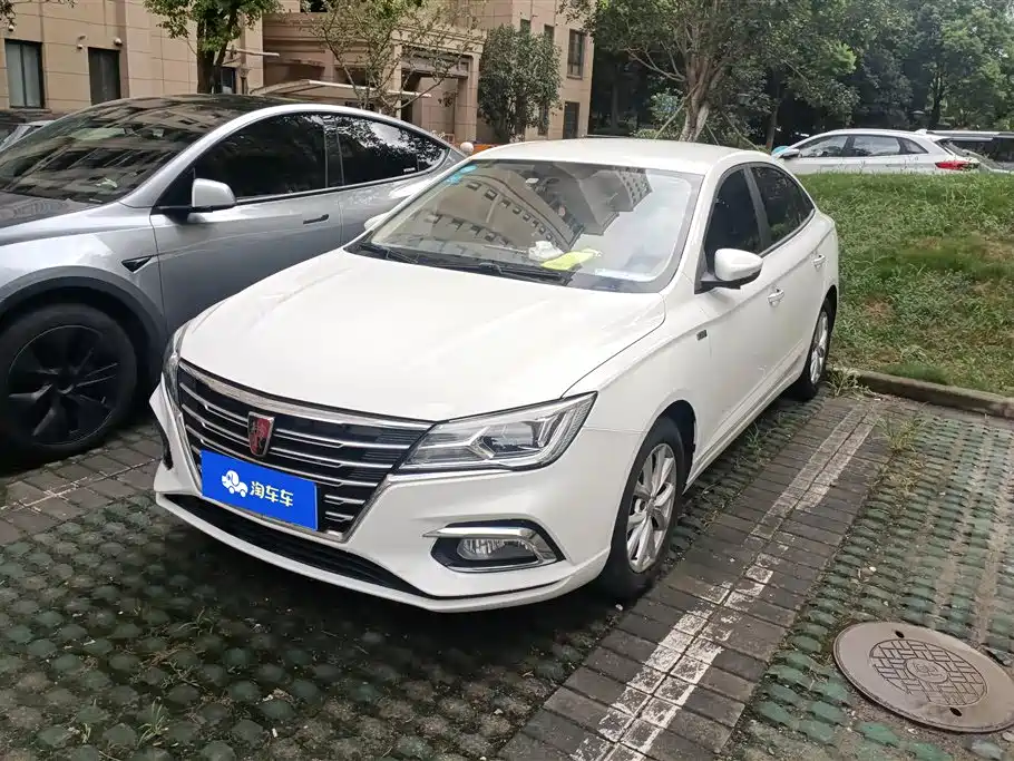 Roewe i5