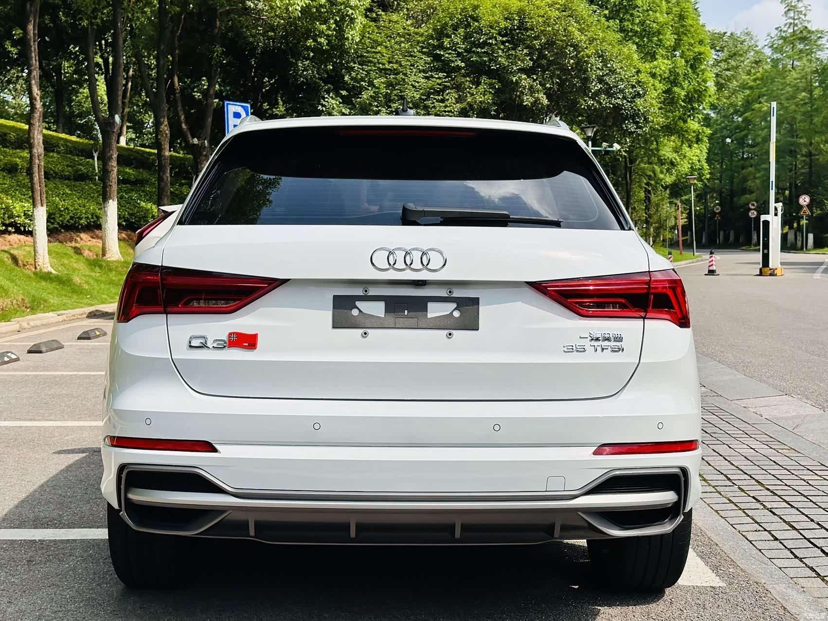 Audi Q3, 2022 11
