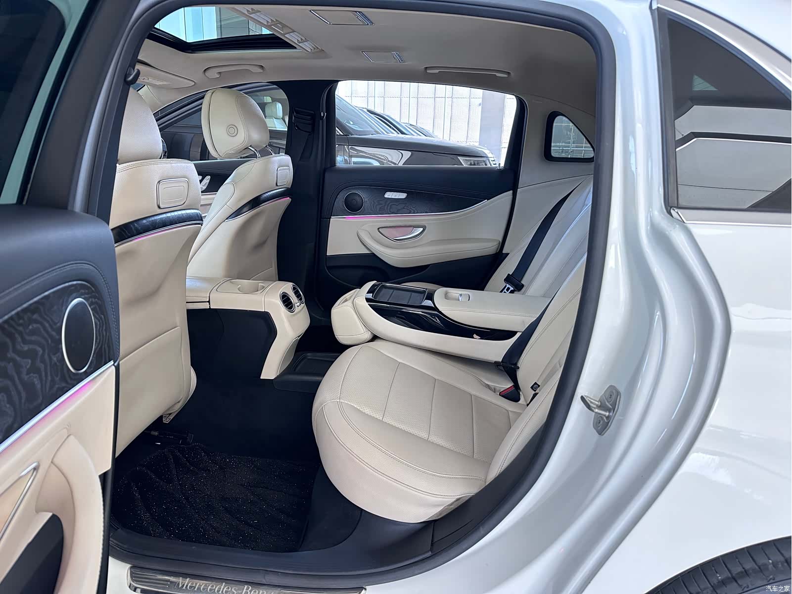 Mercedes-Benz E-Class, 2017 4