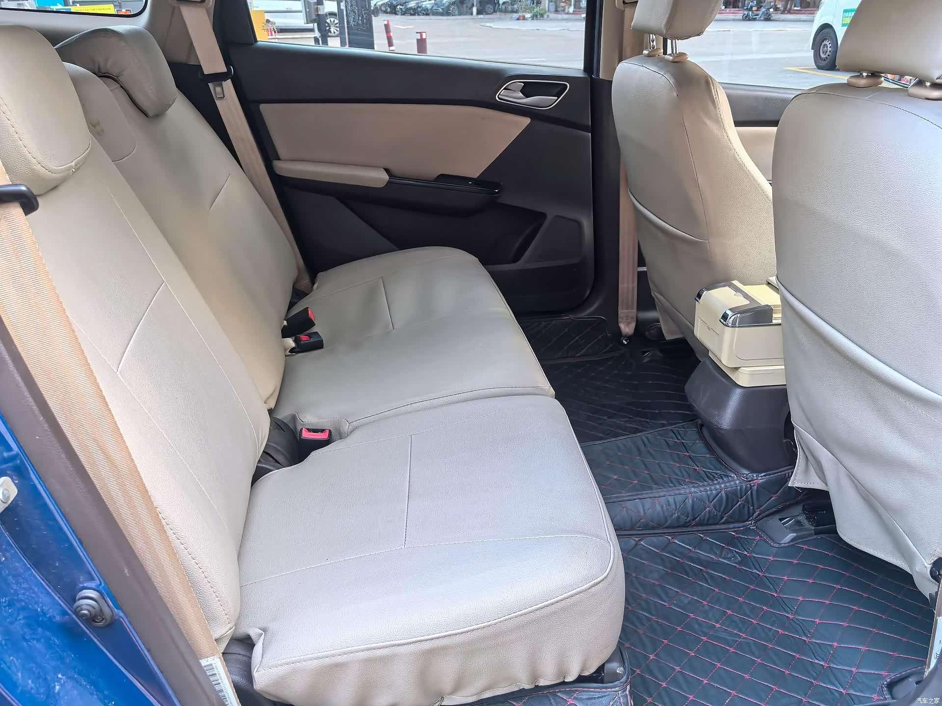 Wuling 310W, 2018 12