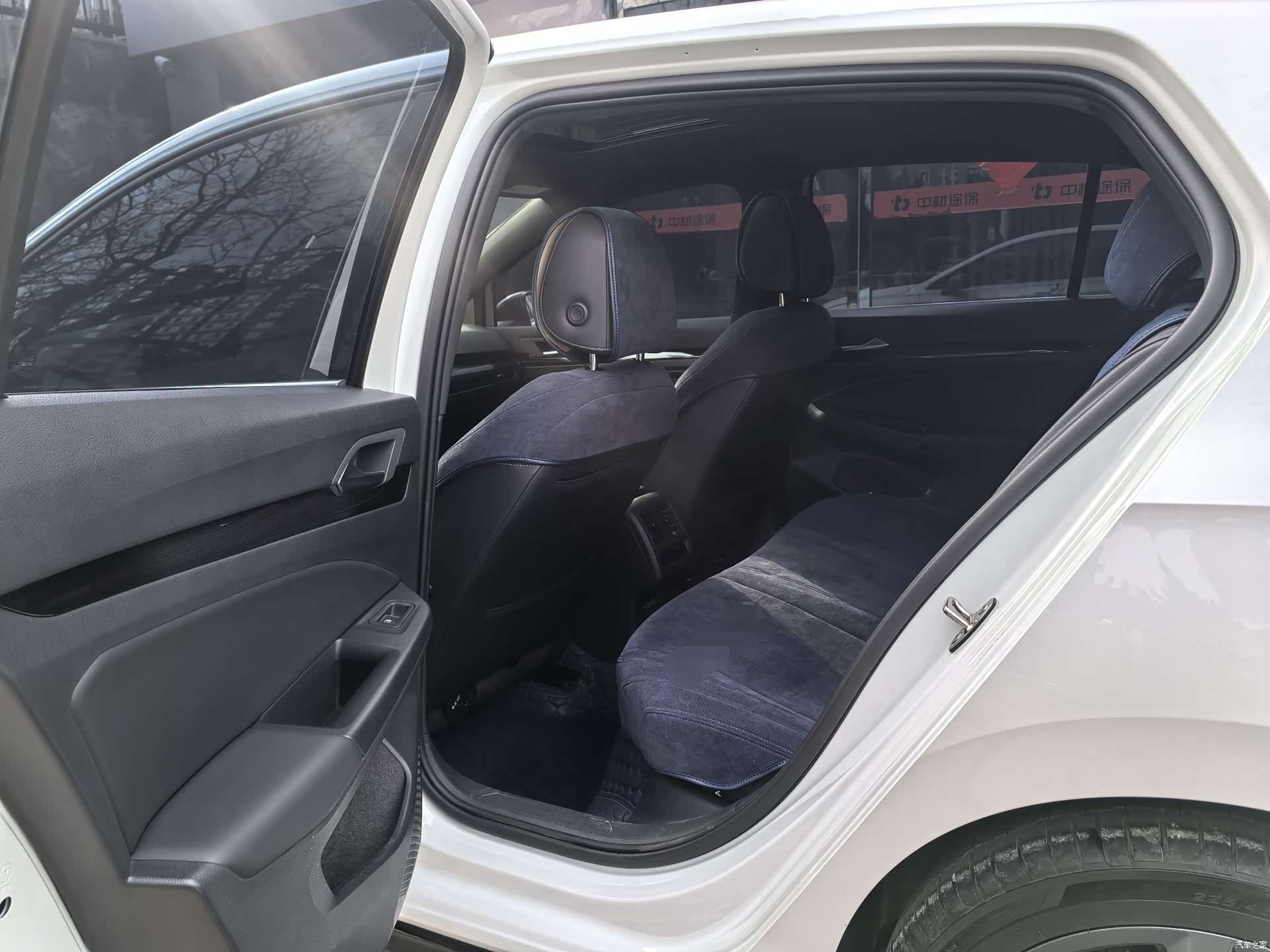 Volkswagen Golf, 2023 все фото