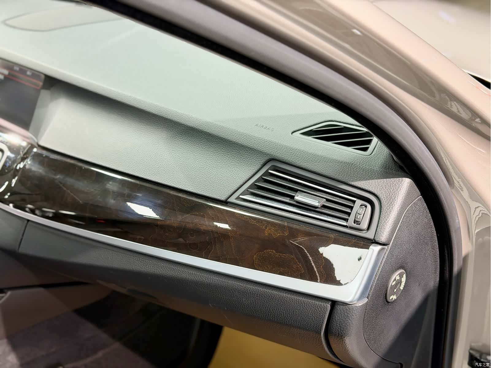 BMW 5 Series, 2010 12