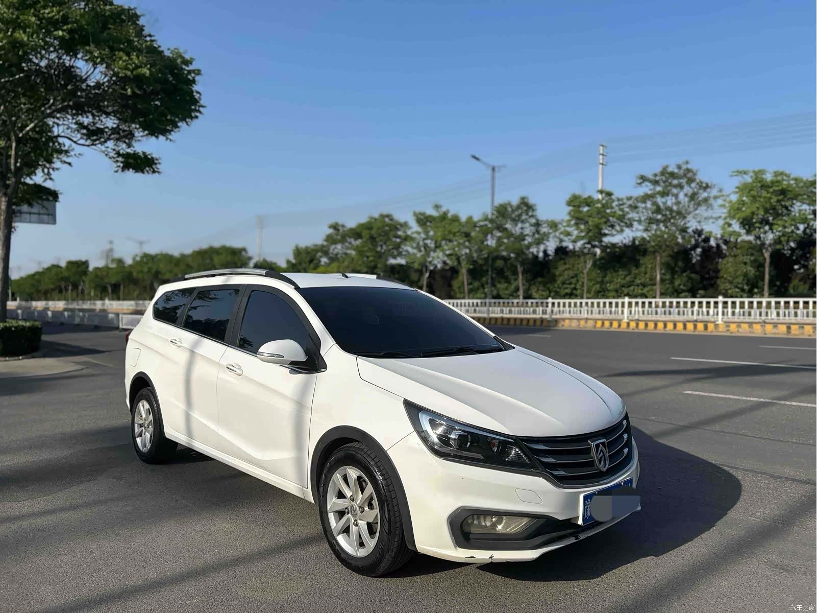 Wuling 310W, 2018 7