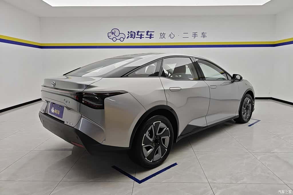 Toyota bZ3, 2026 3
