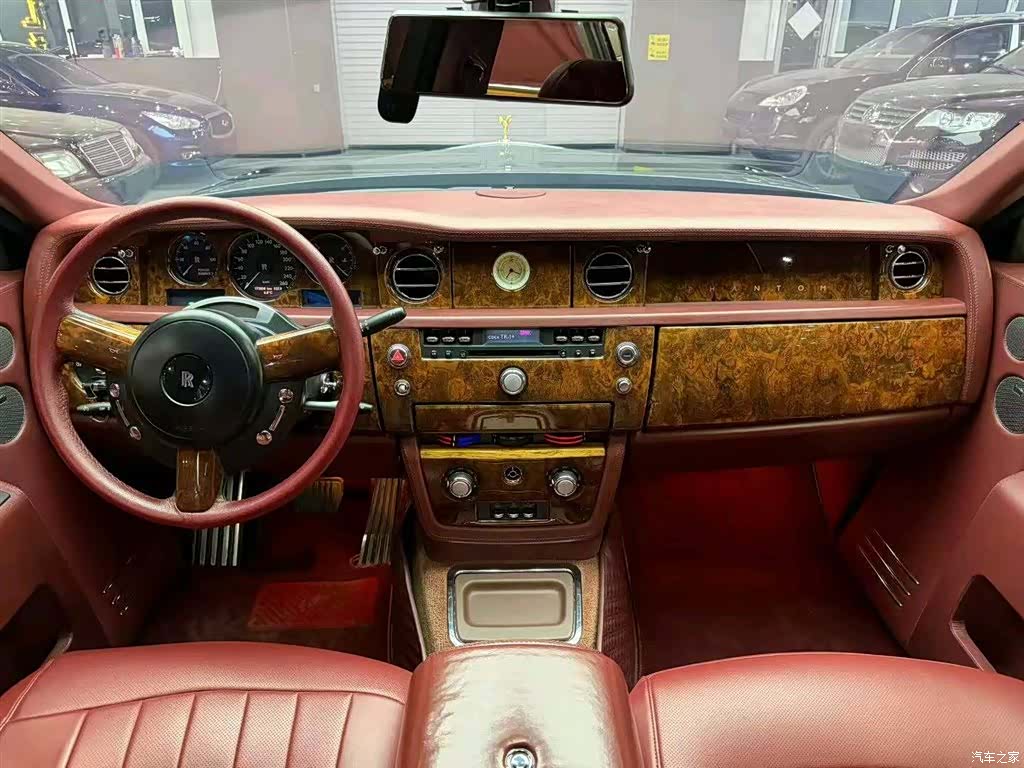 Rolls-Royce Phantom, 2007 9