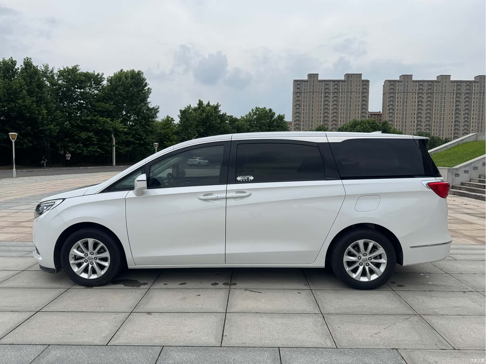 Buick GL8, 2019 11