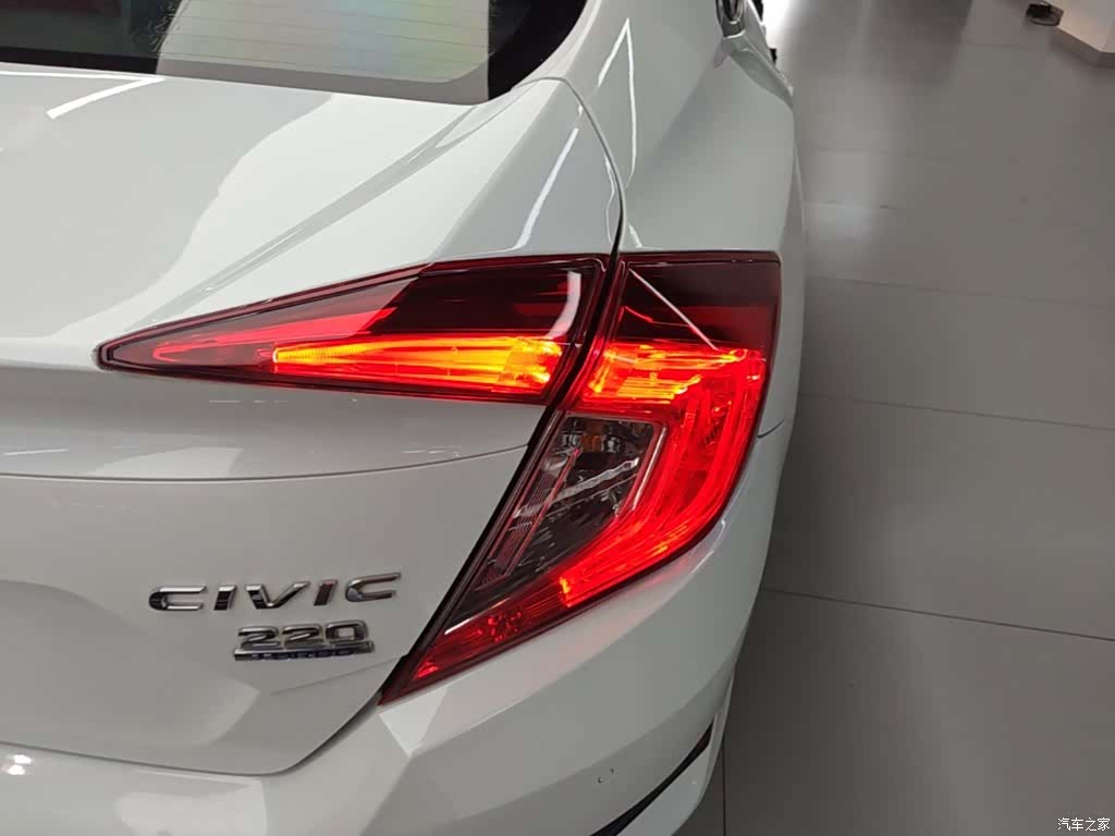 Honda Civic, 2018 8