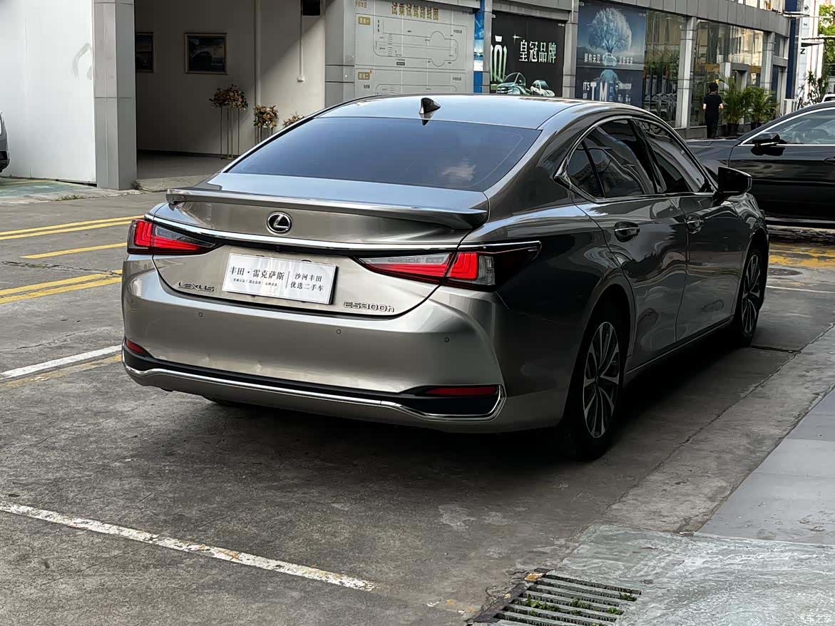 Lexus ES, 2023 6