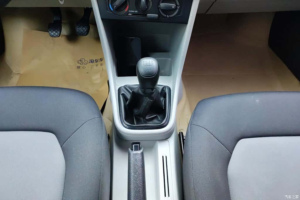 Skoda Rapid, 2016 16