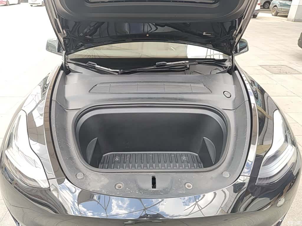 Tesla Model Y, 2022 20