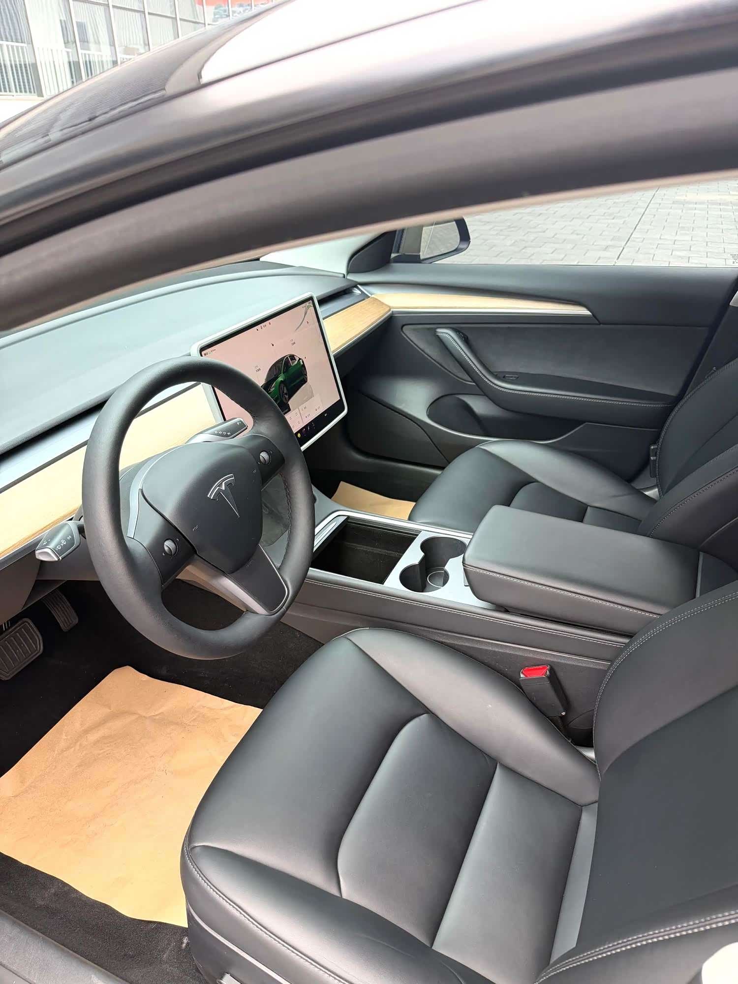 Tesla Model 3, 2022 4