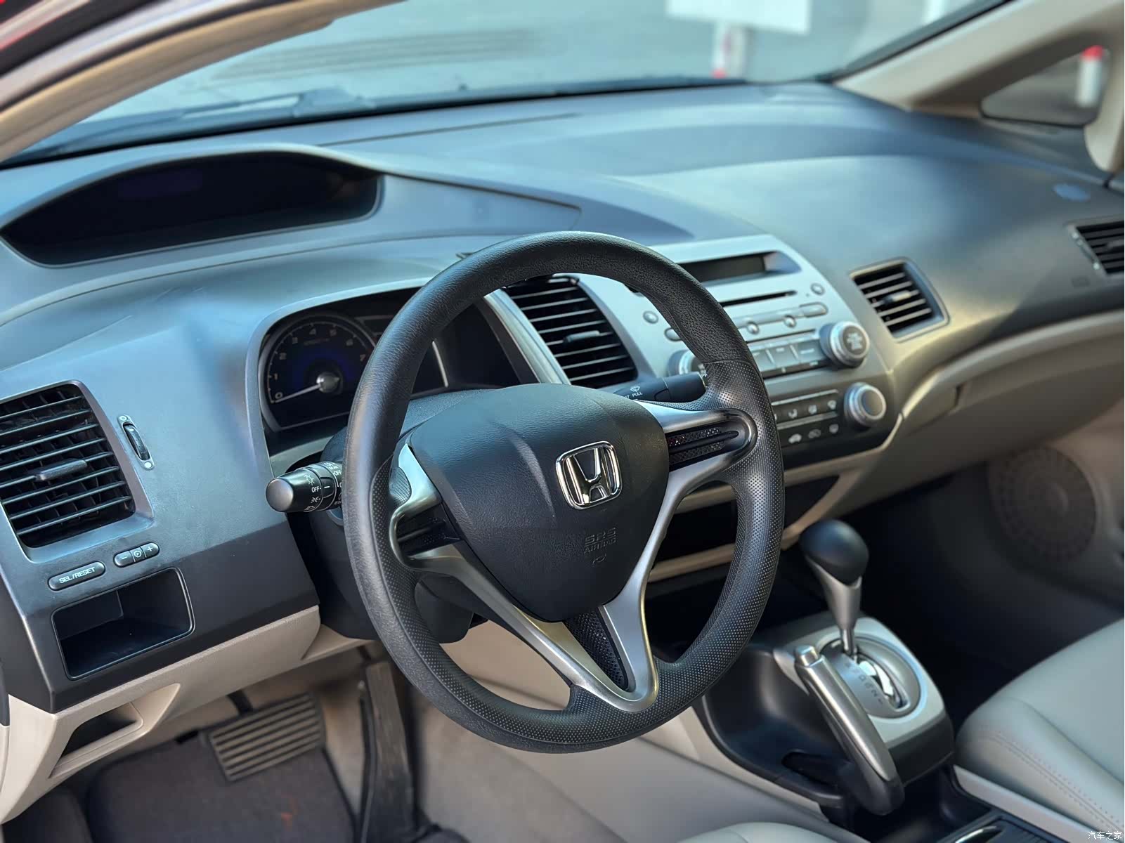 Honda Civic, 2011 10
