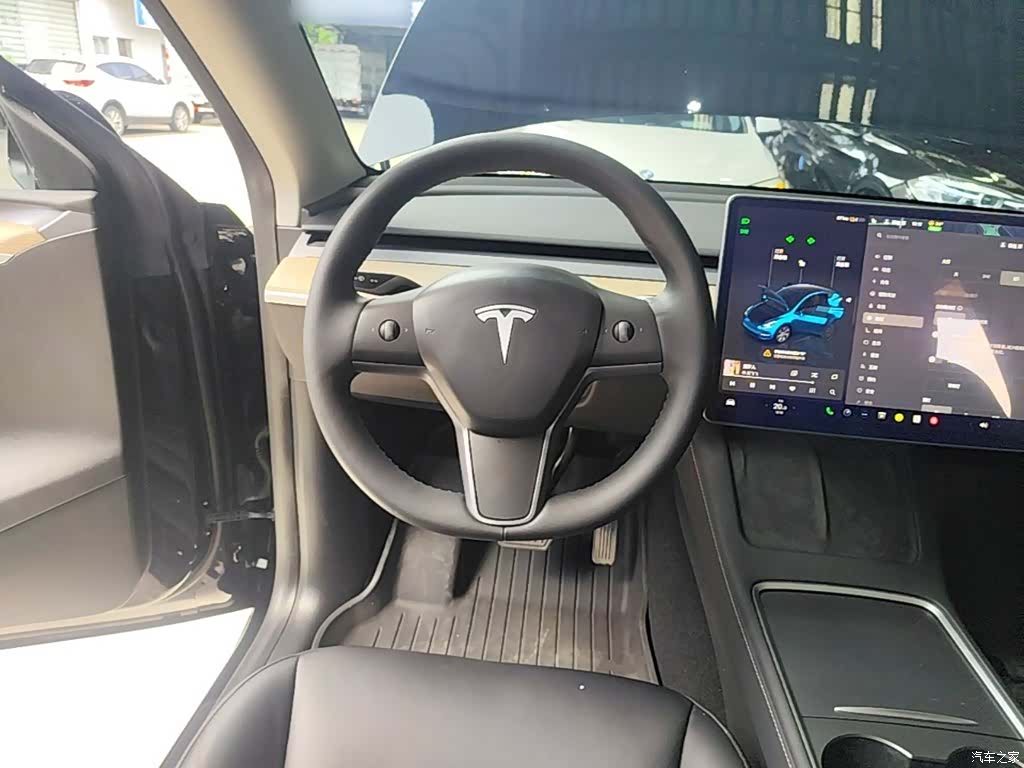 Tesla Model Y, 2023 11
