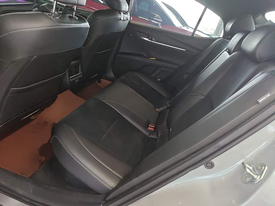 Toyota Camry 2024, фото 17