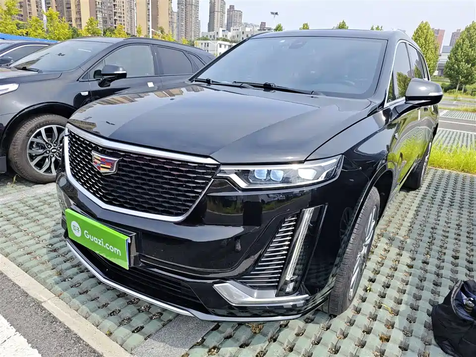 Cadillac XT6