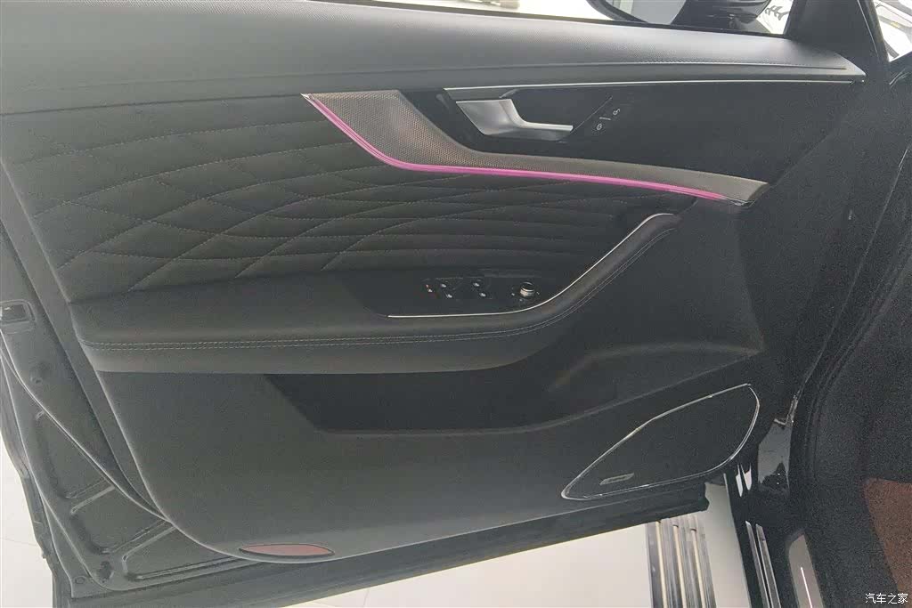 Hongqi HS5, 2022 6