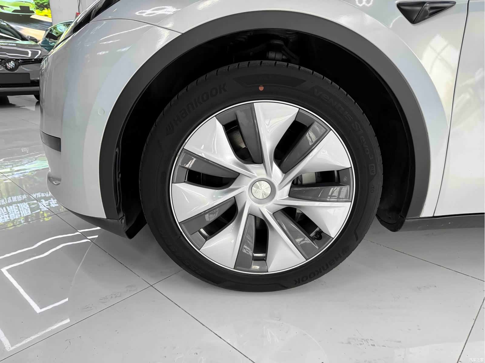 Tesla Model Y, 2022 11