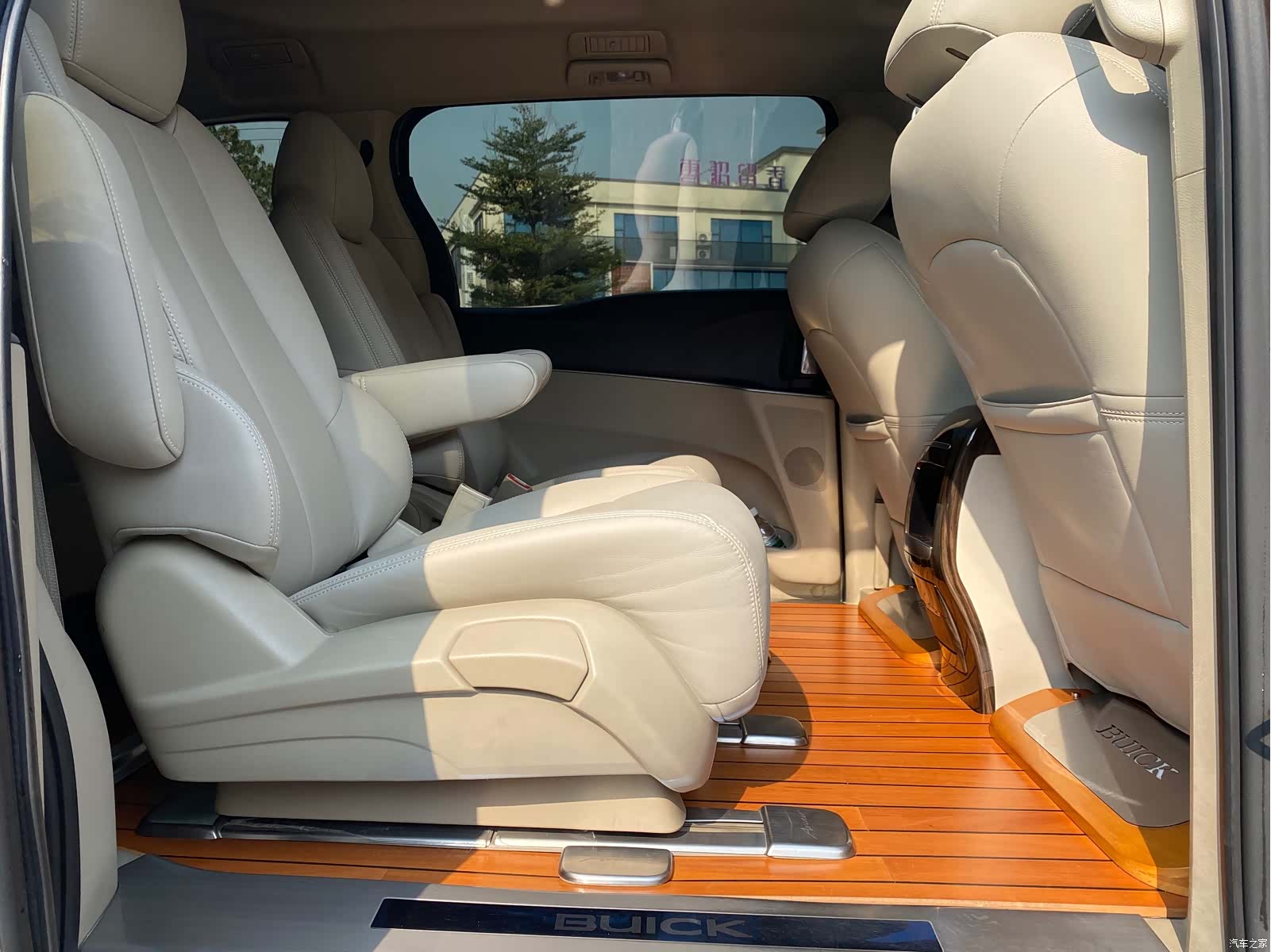 Buick GL8, 2019 12