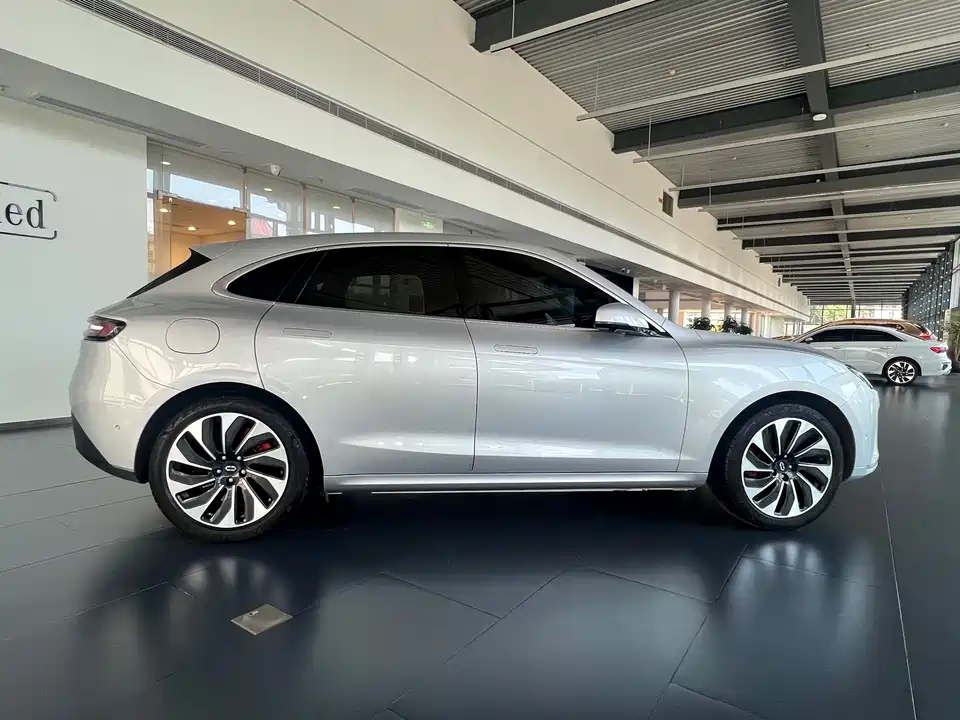 AITO Ask the world M5