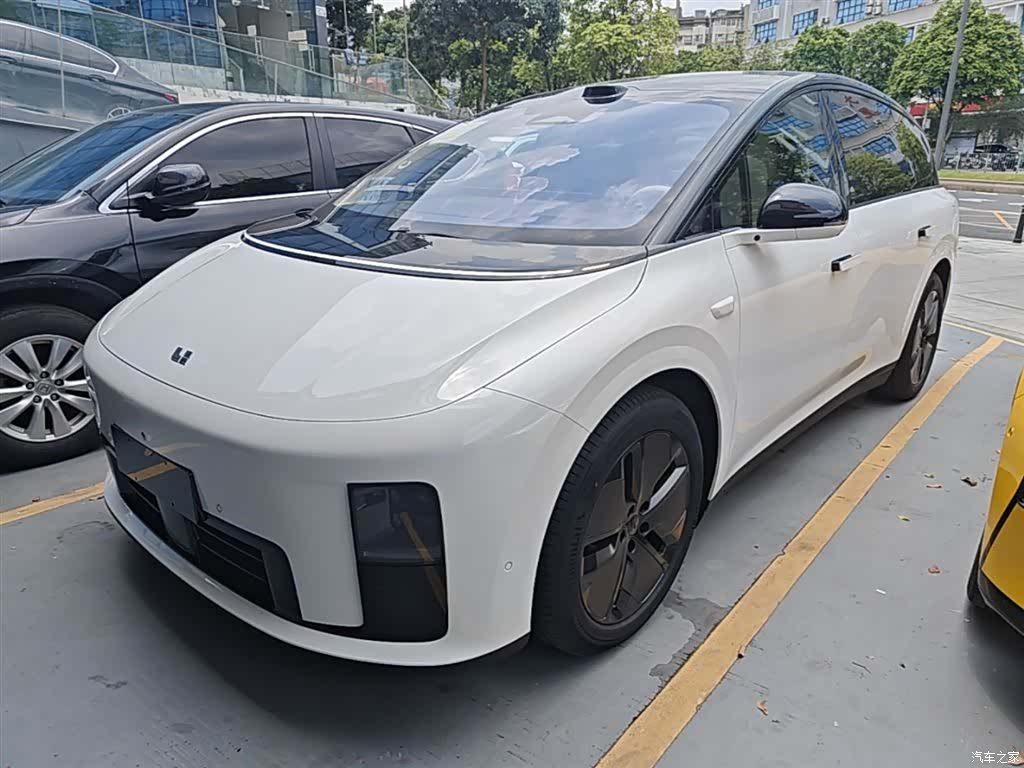 Li Auto i8, 2026 2