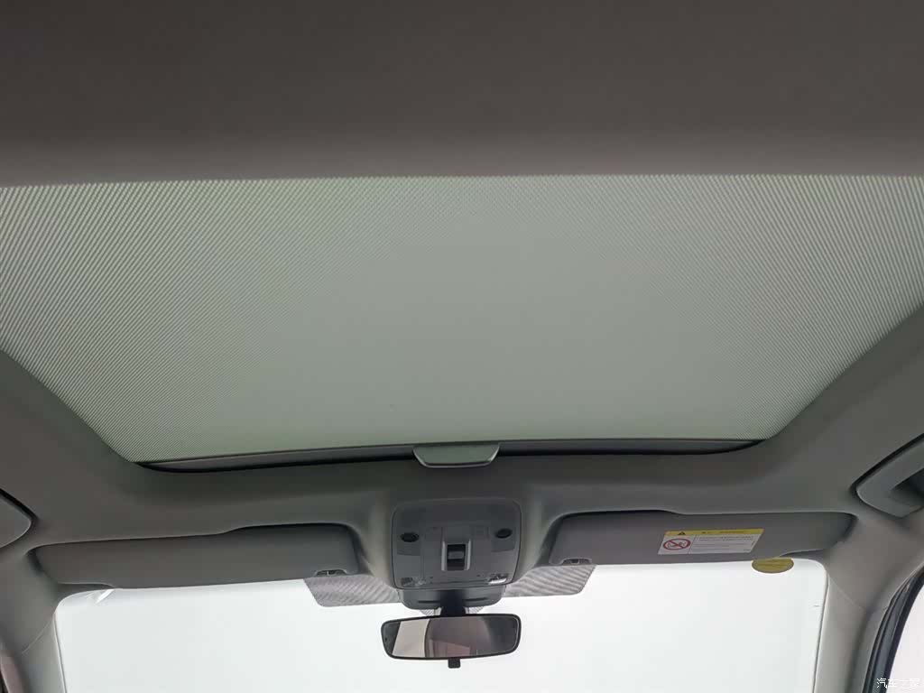 Audi Q2L, 2024 19