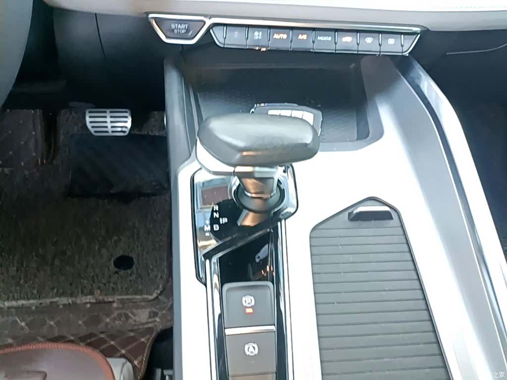 Geely Preface, 2021 14