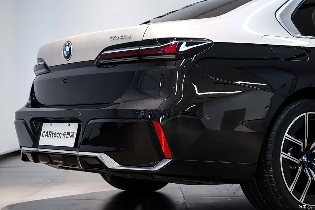 BMW 7 Series, 2025 8