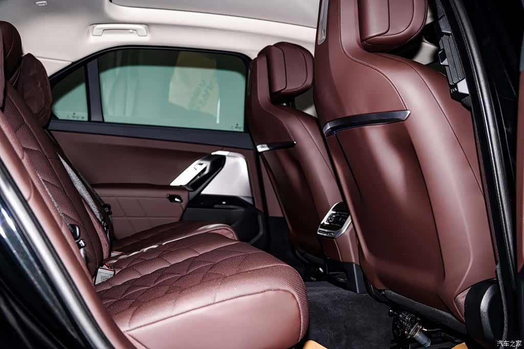 BMW 7 Series, 2025 22