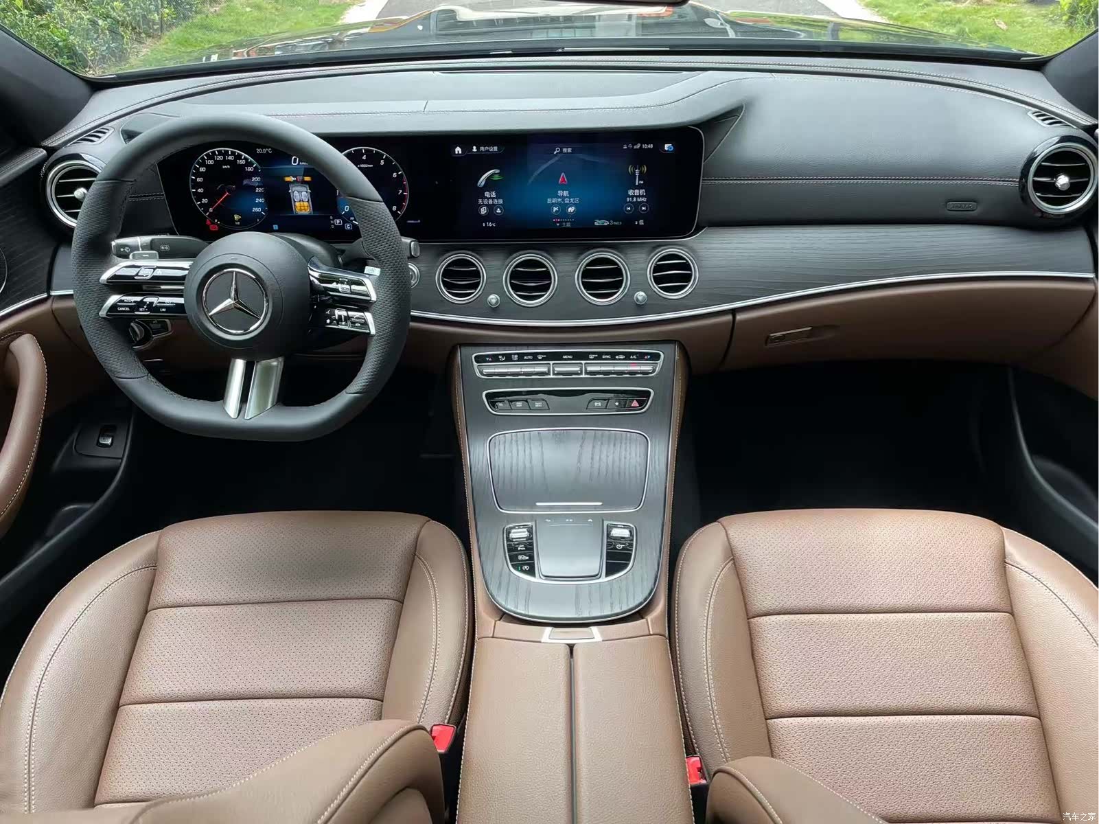 Mercedes-Benz E-Class, 2022 13