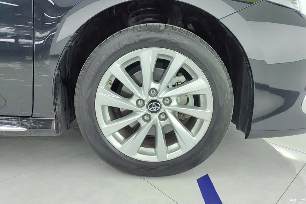 Toyota Camry, 2023 6
