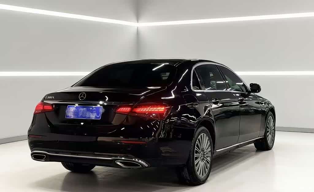 Mercedes-Benz E-Class, 2022 4