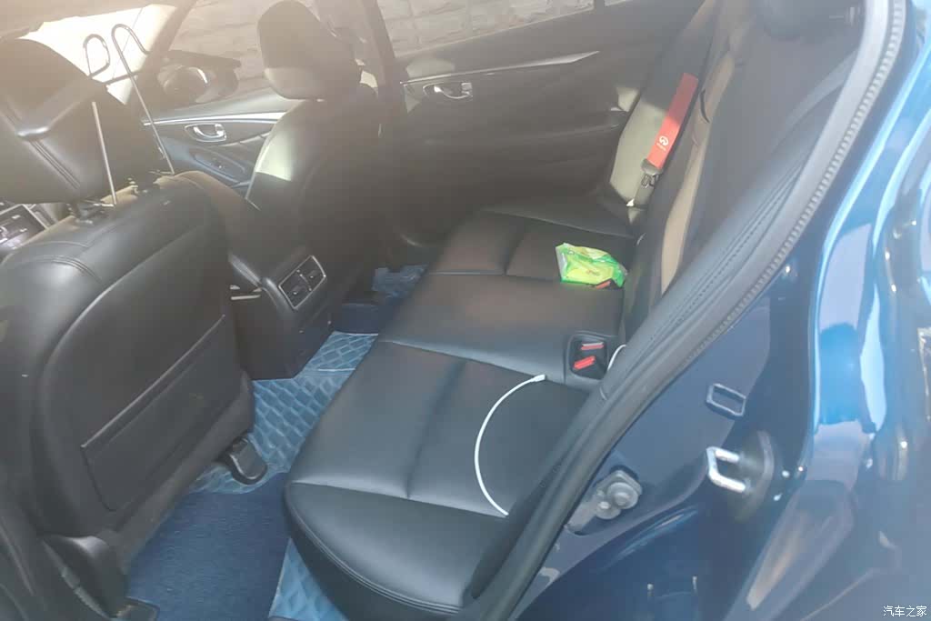 Infiniti Q50L, 2021 11