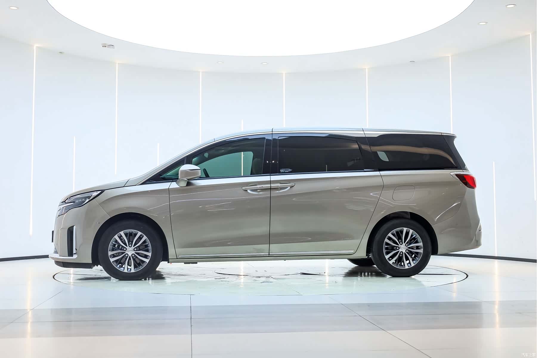 Buick GL8, 2024 7