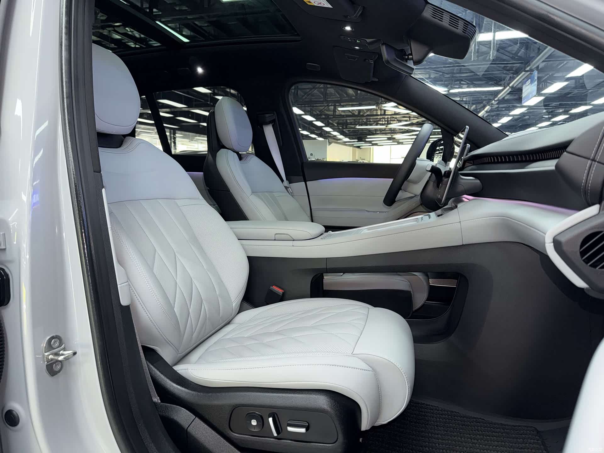 NIO ES6, 2025 10