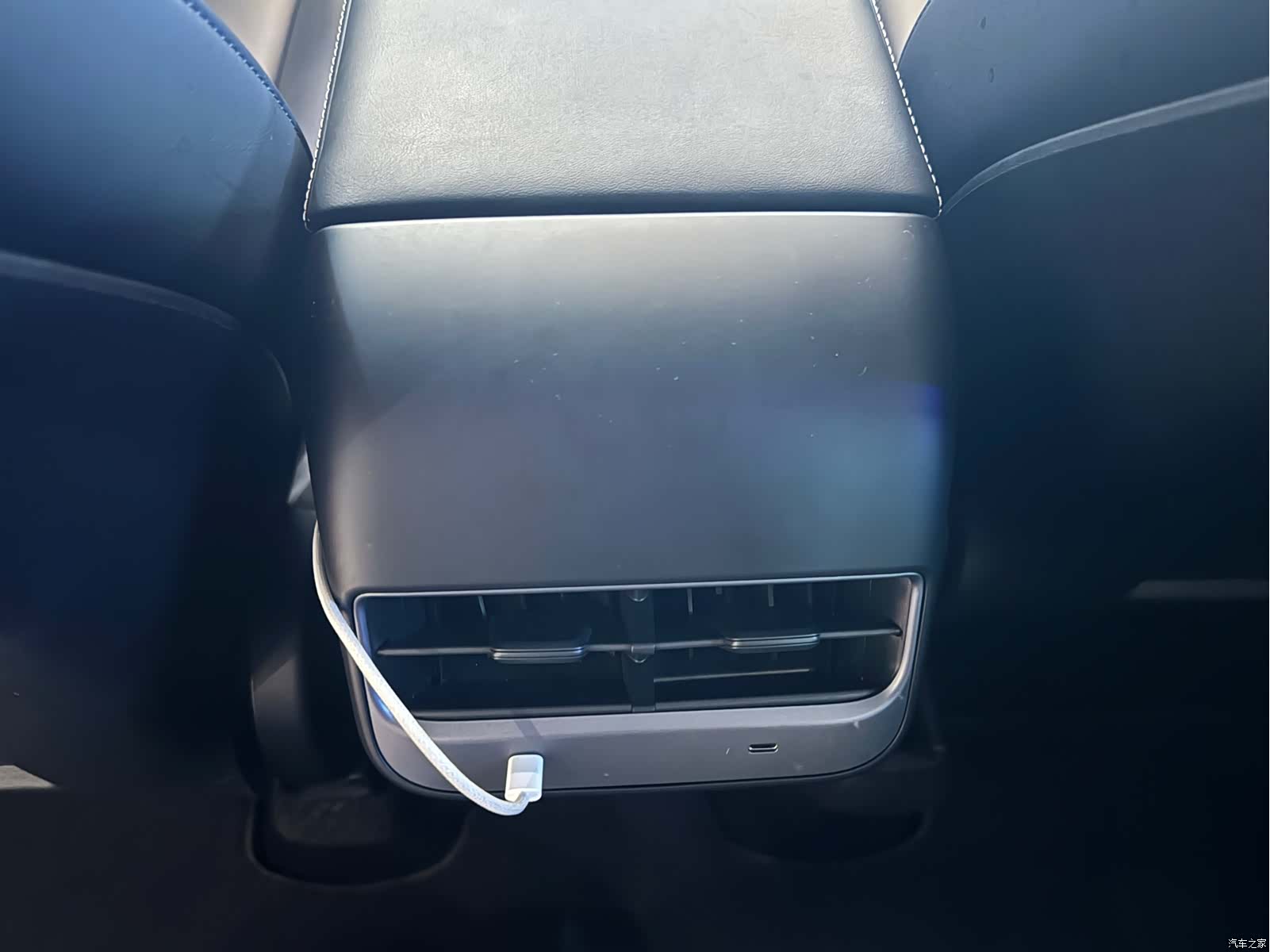 Tesla Model Y, 2021 11