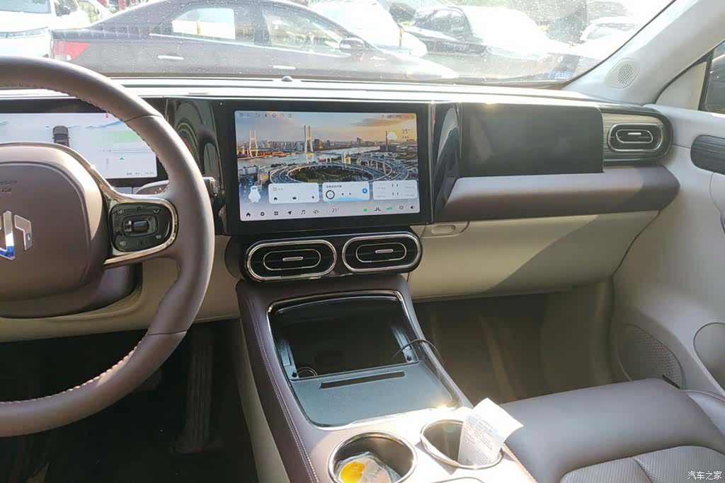 Leapmotor C11, 2023 13
