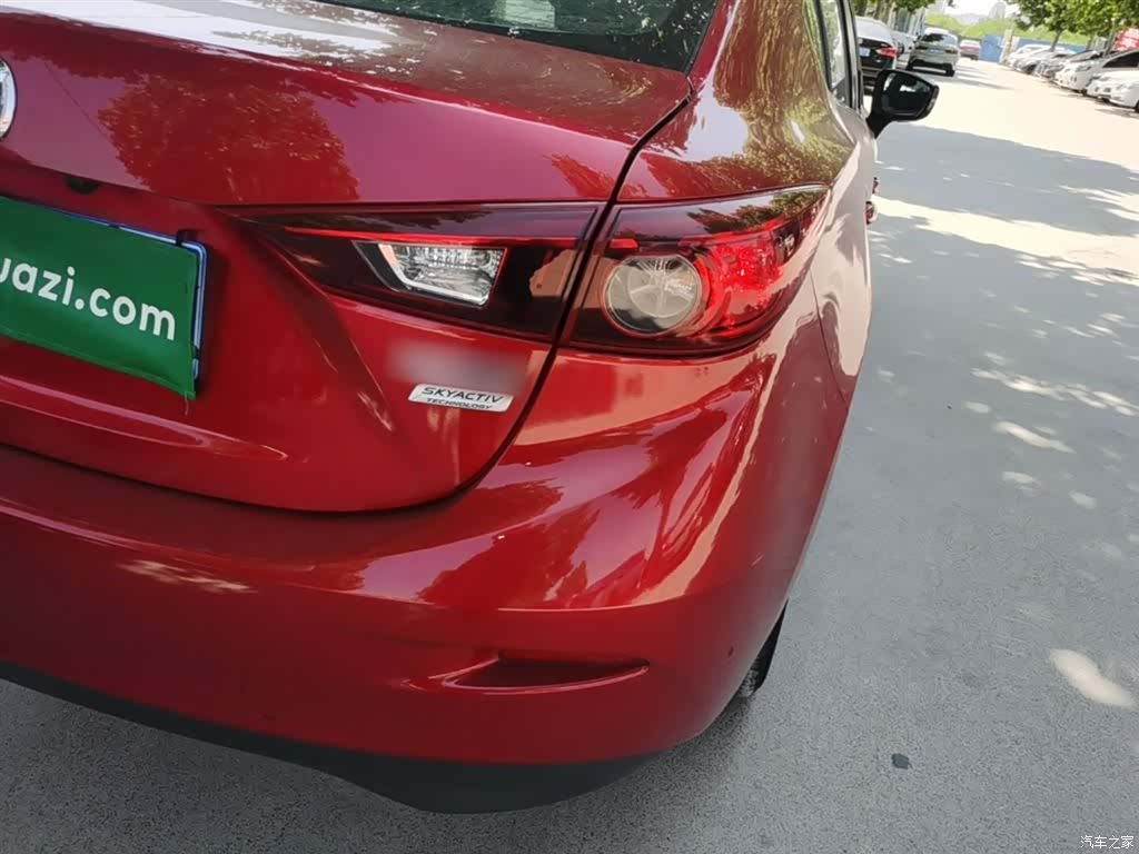 Mazda Mazda3, 2015 8
